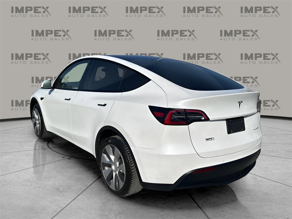 Used 2021 White Tesla Long Range image 3