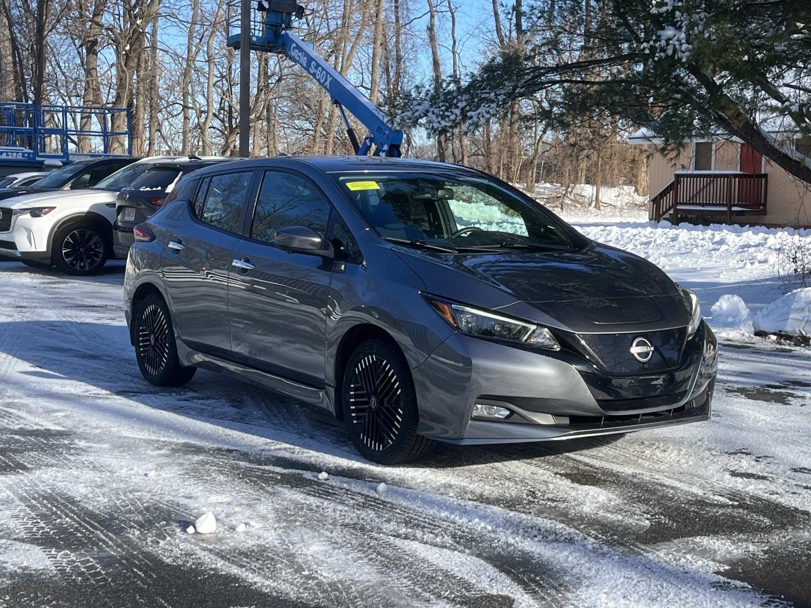 2024 Nissan Leaf SV Plus photo 3