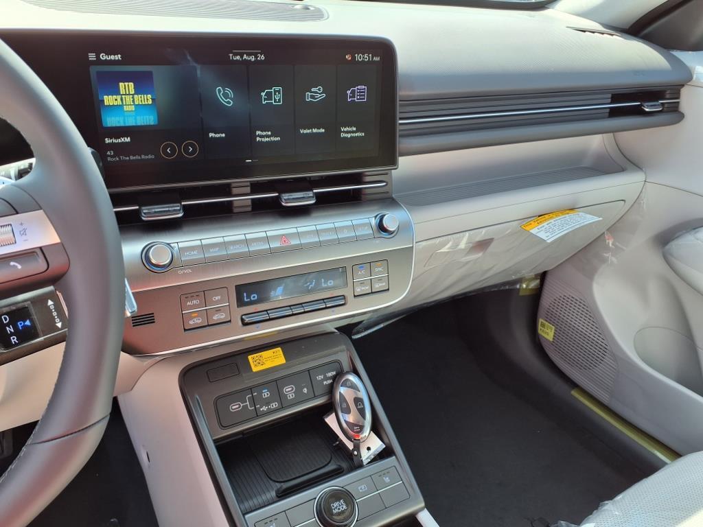 2026 Hyundai Kona SEL photo 6