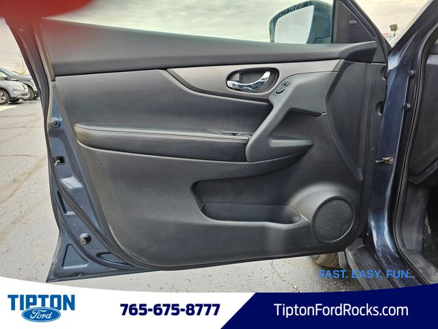 2016 Nissan Rogue S AWD photo 4