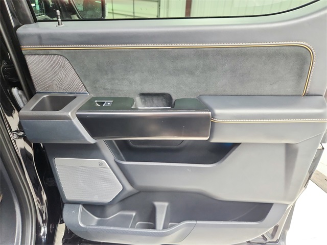 2023 Ford F-150 Platinum photo 47