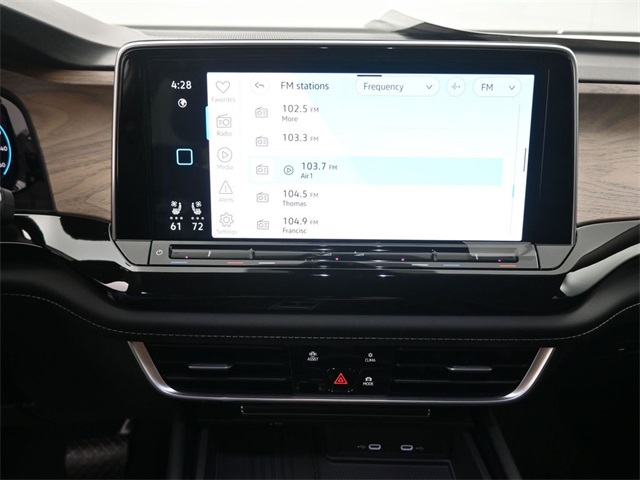 2026 Volkswagen Atlas SE photo 3