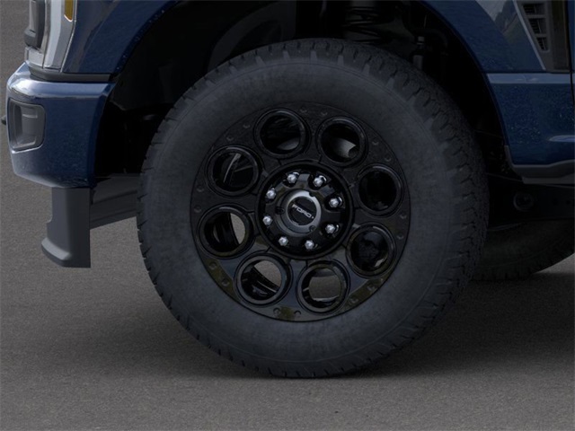 2025 Ford F-350 photo 16