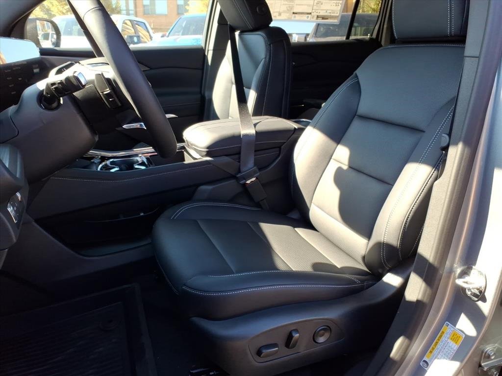 2026 Chevrolet Traverse photo 3