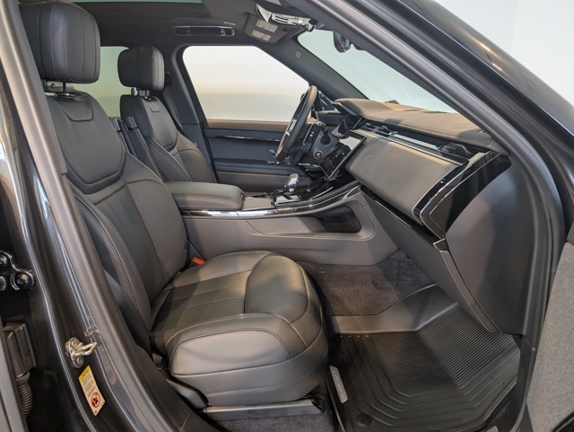 2025 Land Rover Range Rover Sport SE photo 30