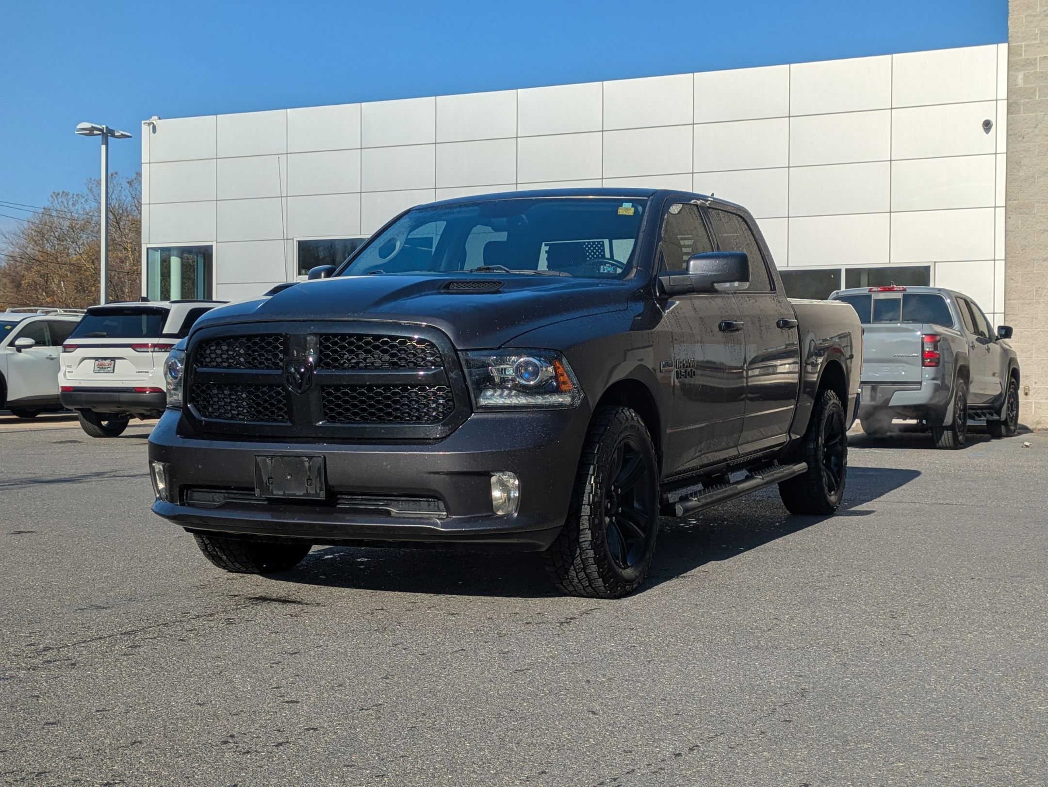 2017 Ram 1500 Sport photo 3