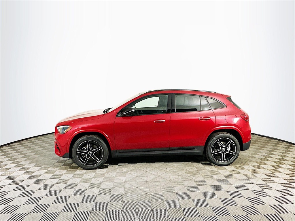 2026 Mercedes Benz GLA 250 4MATIC photo 3