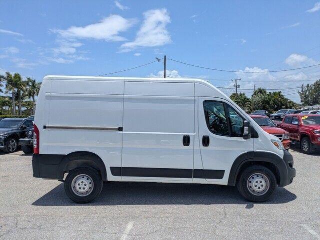 2023 Ram ProMaster 1500 High Roof photo 3