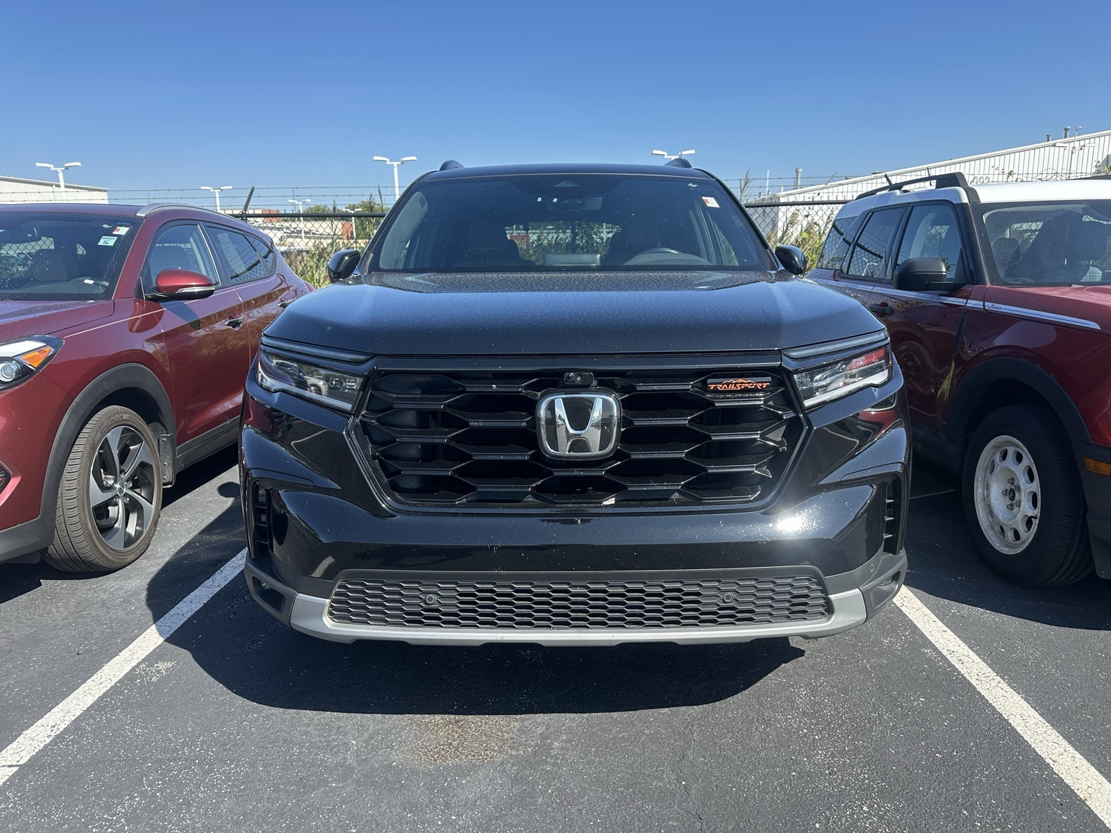 2025 Honda Pilot TrailSport photo 8