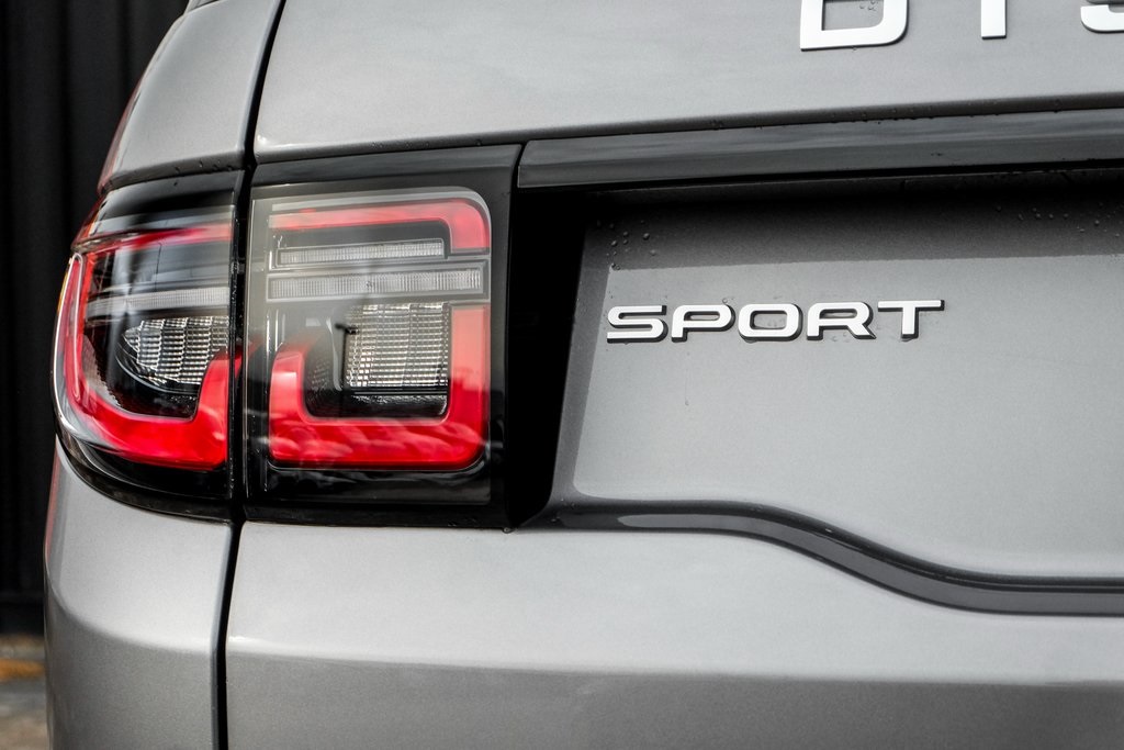 2025 Land Rover Discovery Sport S photo 7