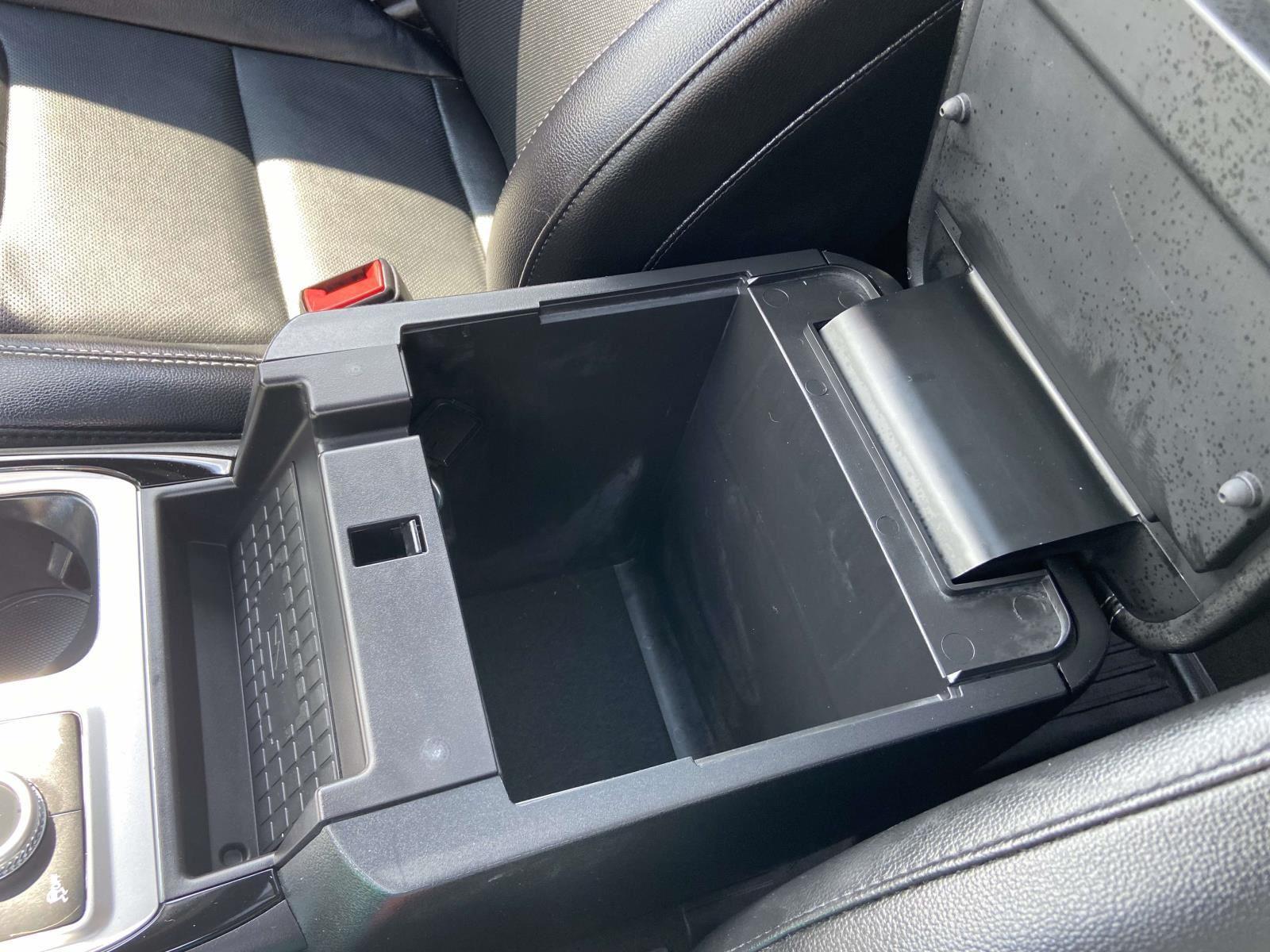 2023 Ford Explorer ST photo 13