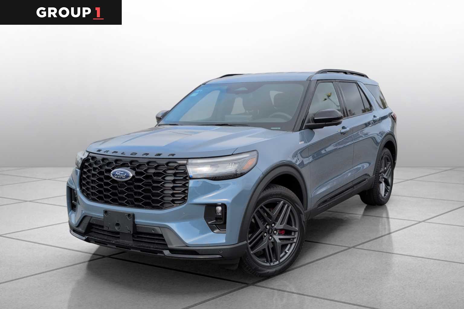 2025 Ford Explorer ST-LINE's photo