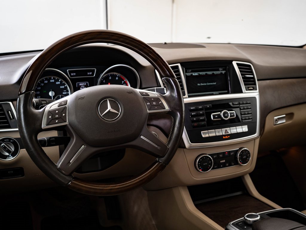 2015 Mercedes Benz ML 350 photo 4