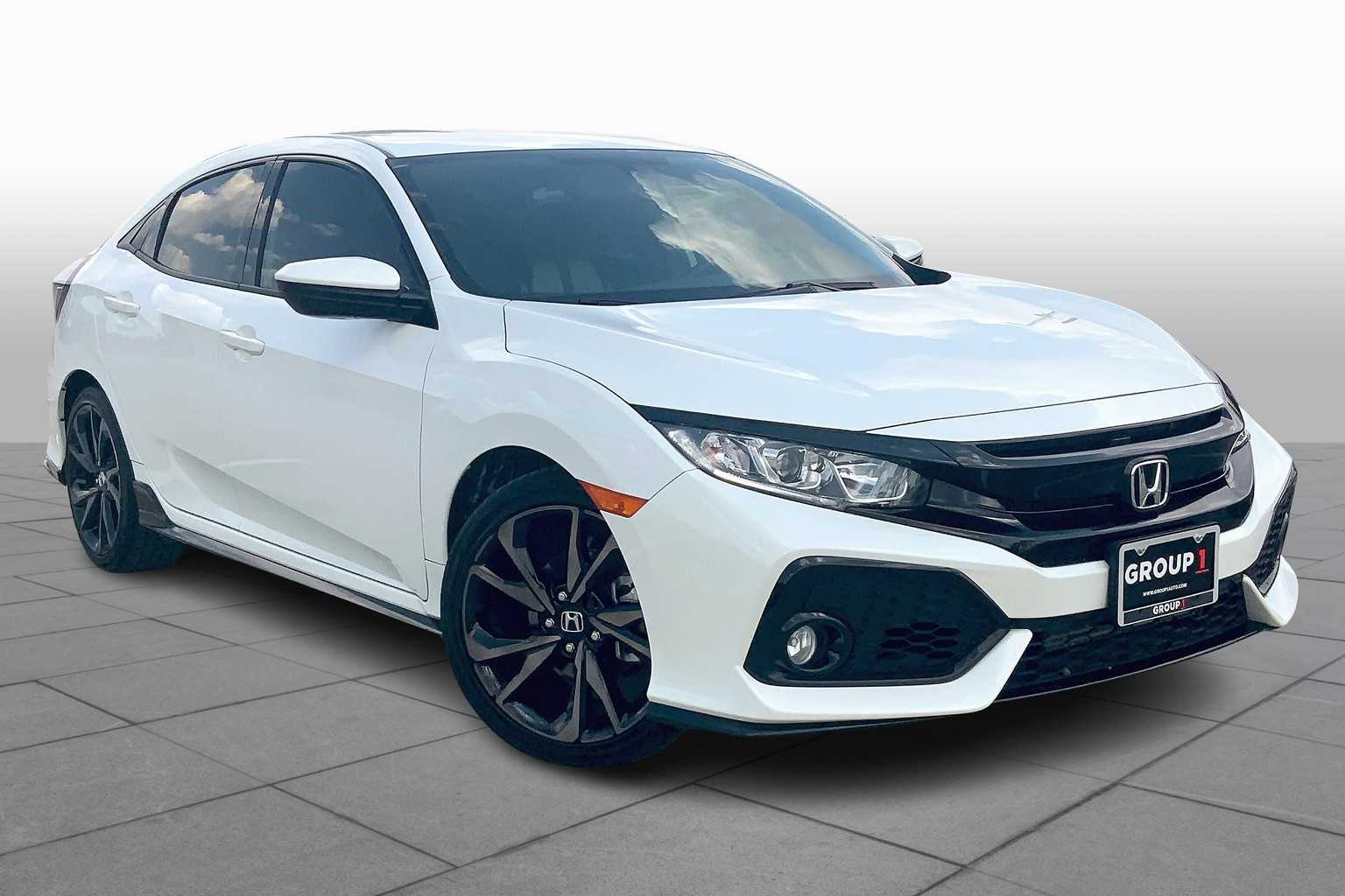 2018 Honda Civic Hatchback Sport photo 2
