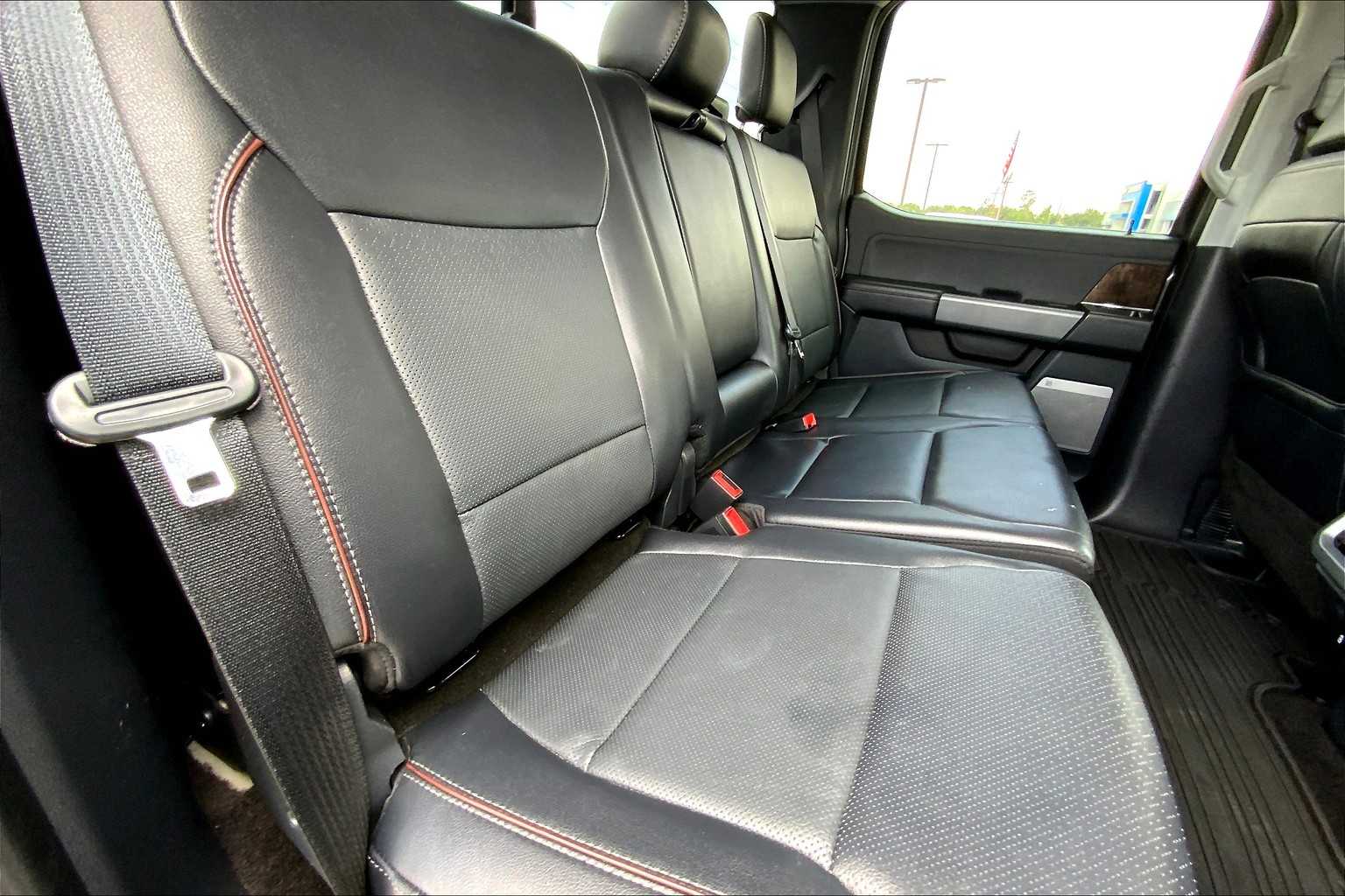 2022 Ford F-150 Lariat photo 36