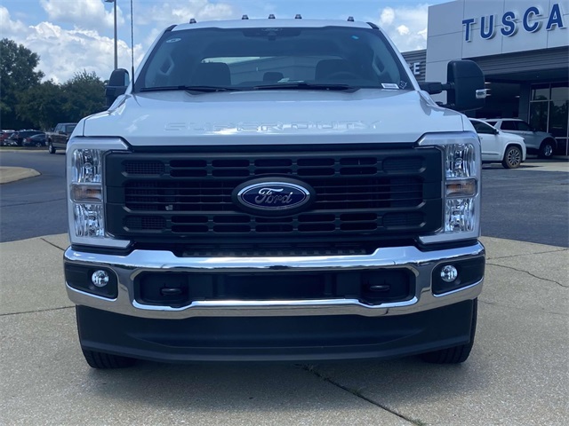 2025 Ford F-350 photo 6