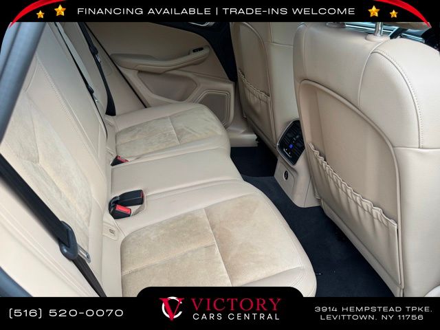 2019 Porsche Macan Base photo 19