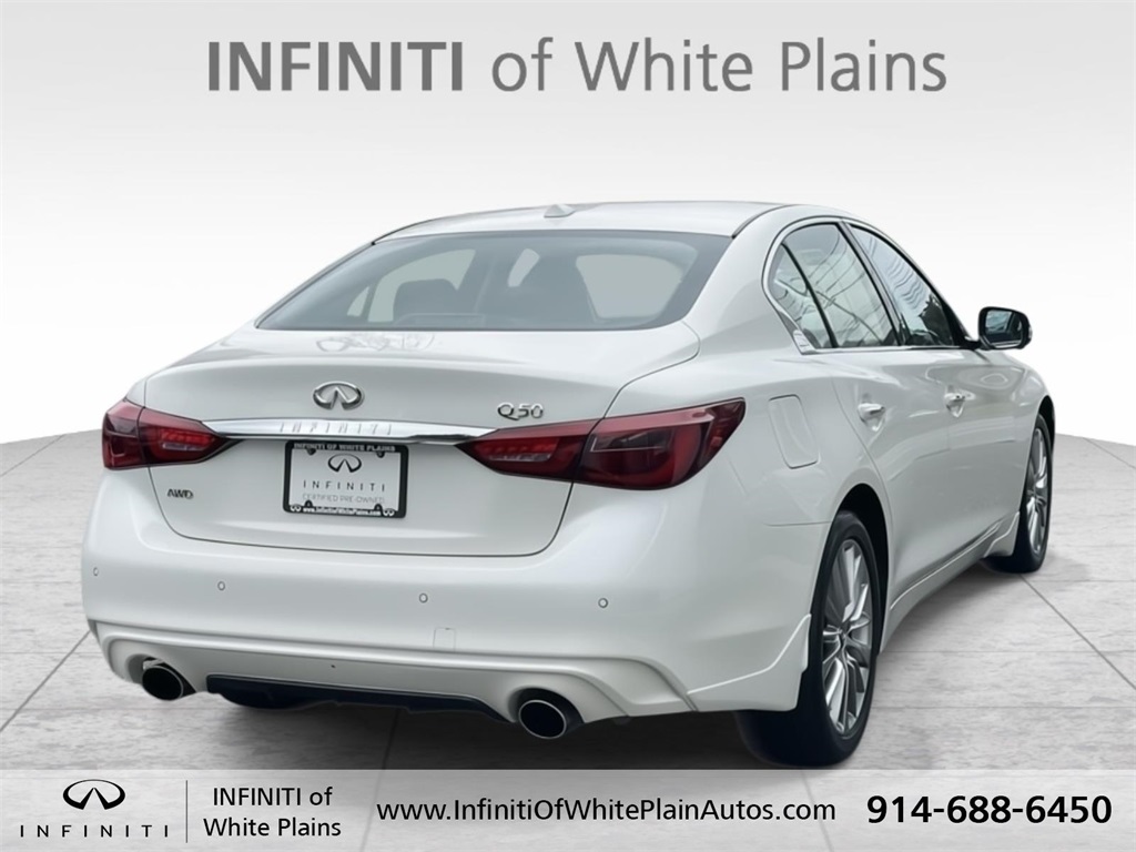 2024 Infiniti Q50 LUXE photo 3