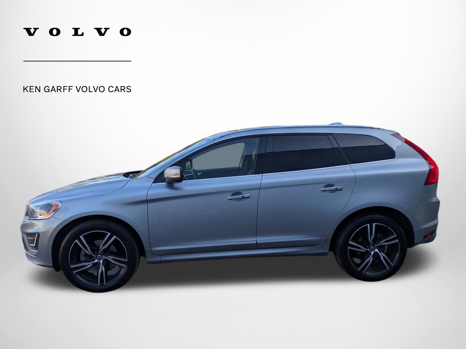 2017 Volvo XC60 Platinum R-Design photo 6