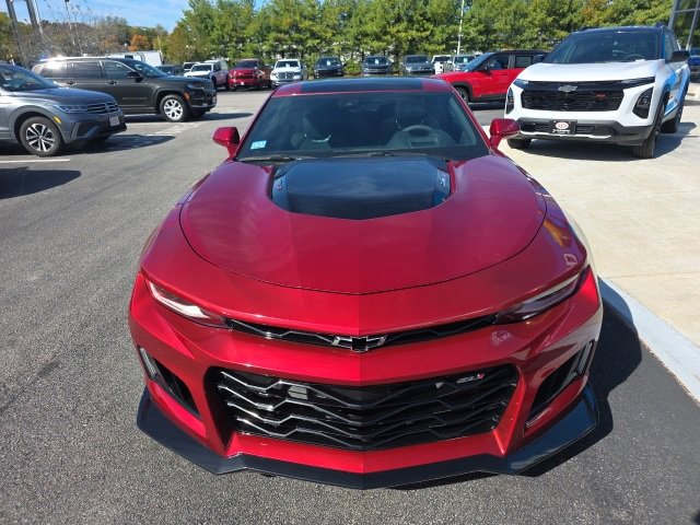 2022 Chevrolet Camaro ZL1 photo 2