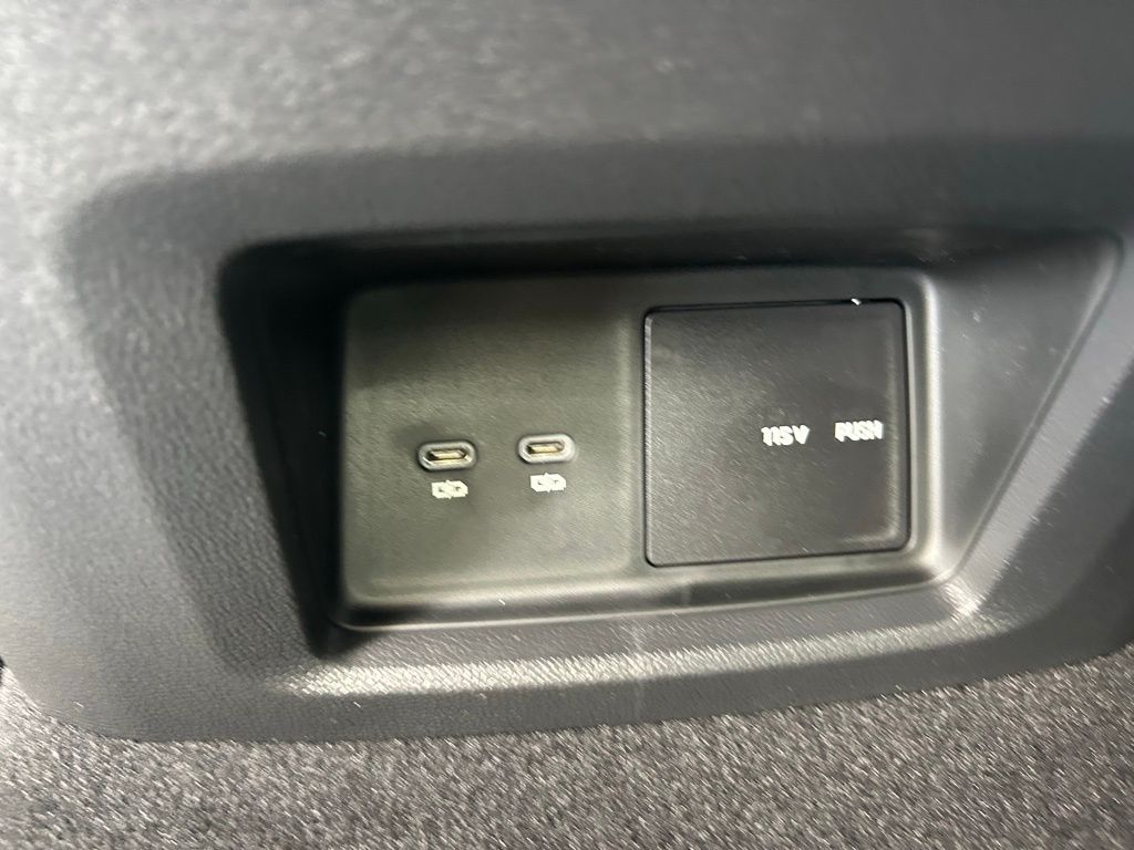 2026 Volkswagen Atlas SE Technology photo 39