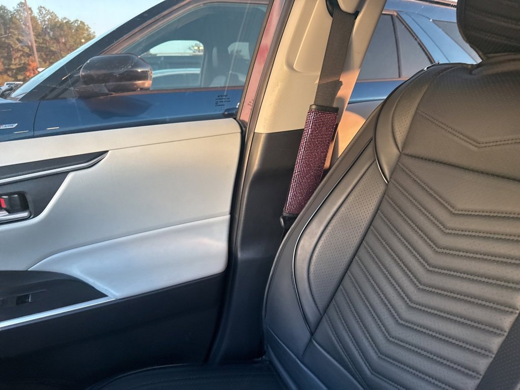 2024 Toyota RAV4 XLE photo 4