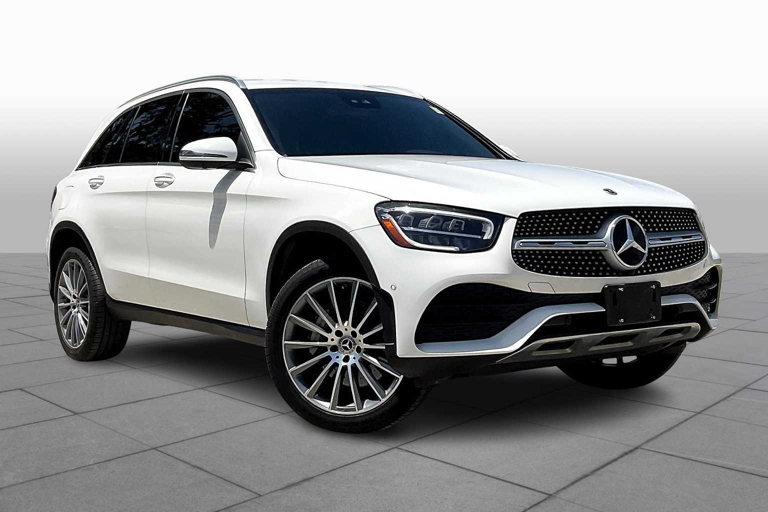 2022 Mercedes Benz GLC 300 photo 2