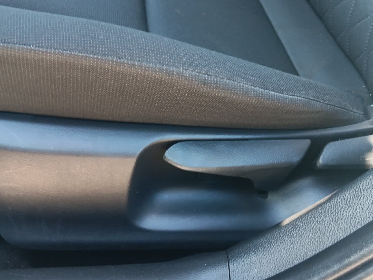 2023 Toyota Corolla LE photo 8