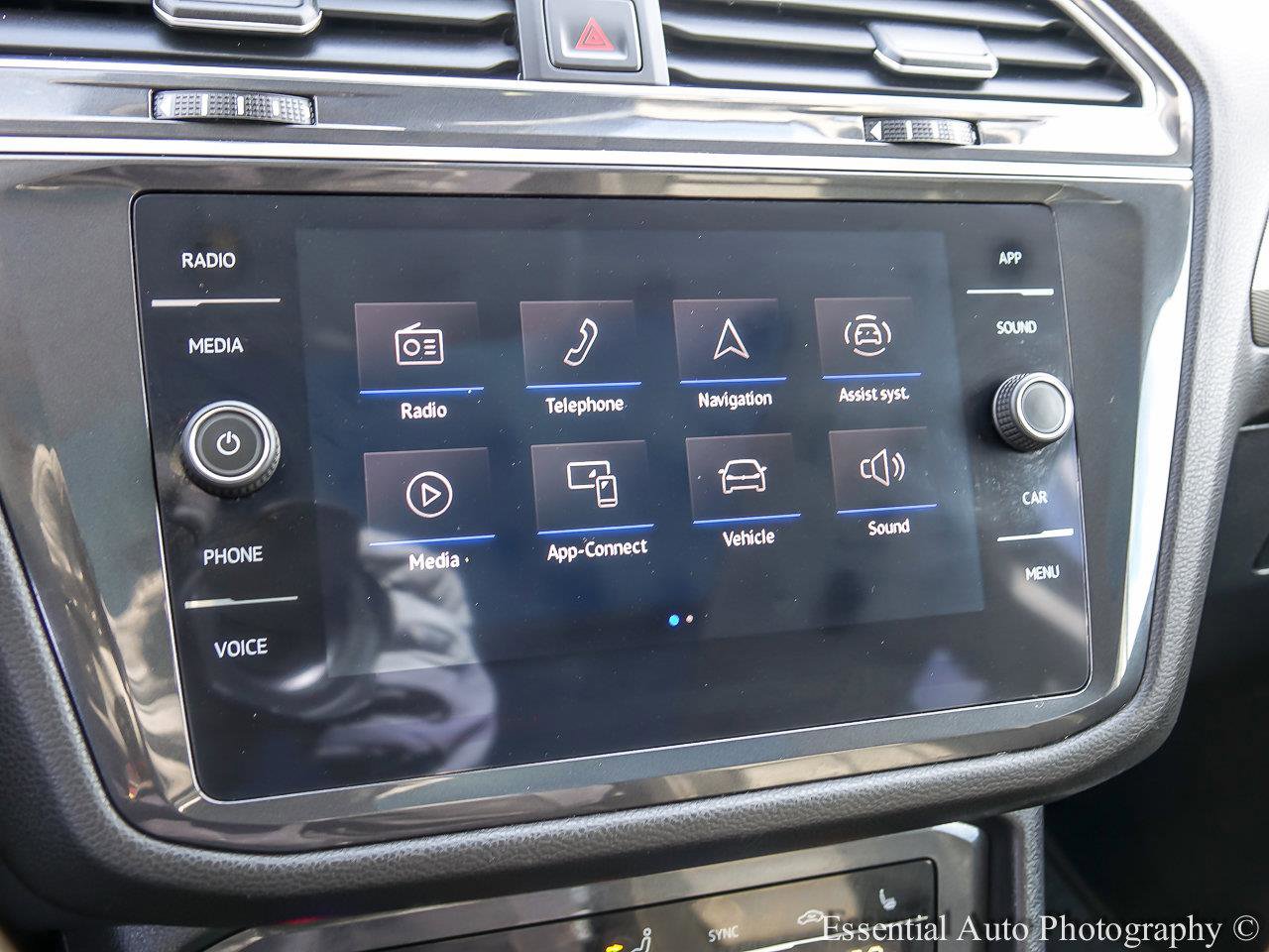 2024 VOLKSWAGEN TIGUAN - Image 13