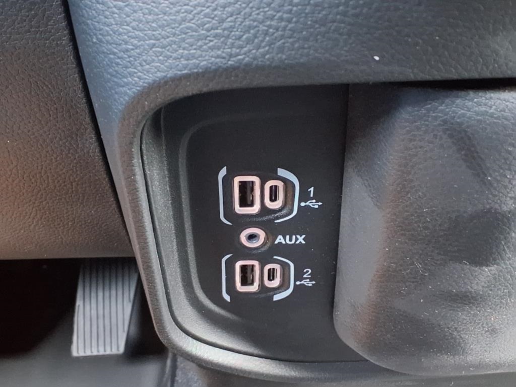 2025 Ram 1500 Warlock photo 17