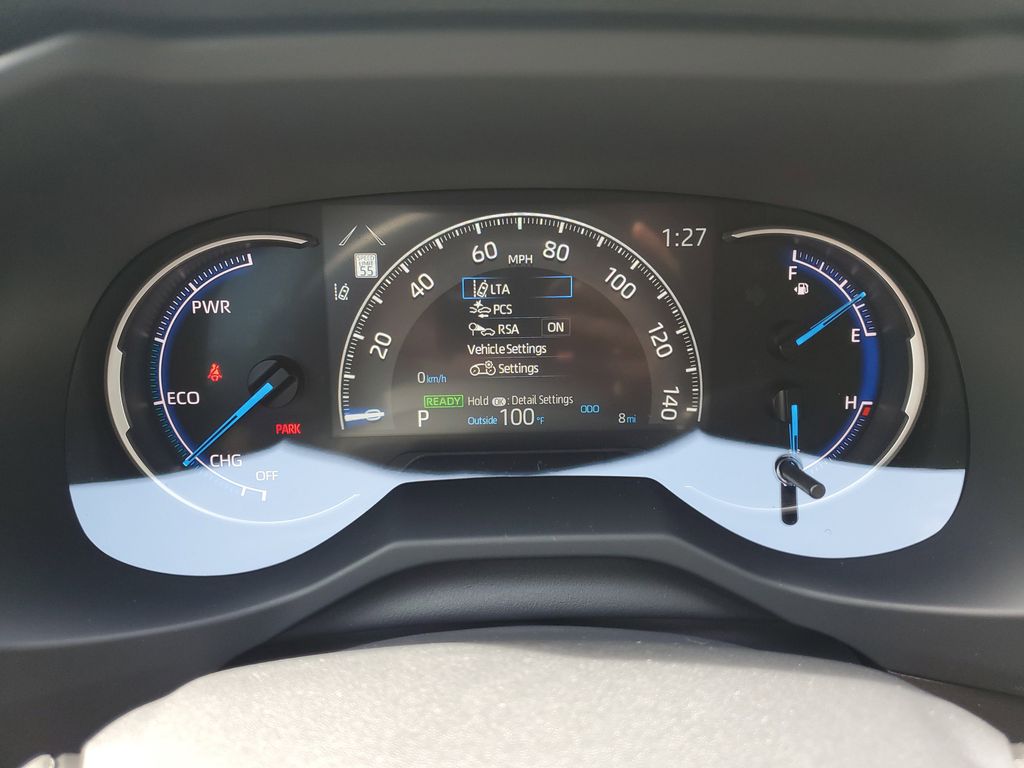 2025 Toyota RAV4 Hybrid LE photo 18