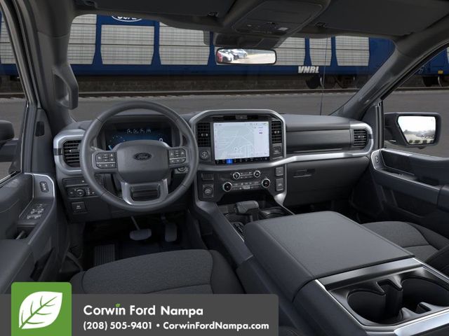 2025 Ford F-150 XLT photo 8