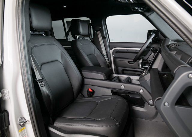 2026 Land Rover Defender 110 S photo 3