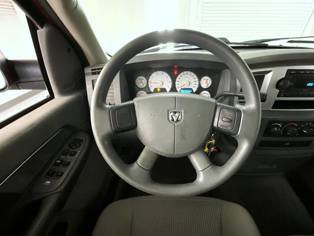 2008 Dodge Ram SLT photo 11