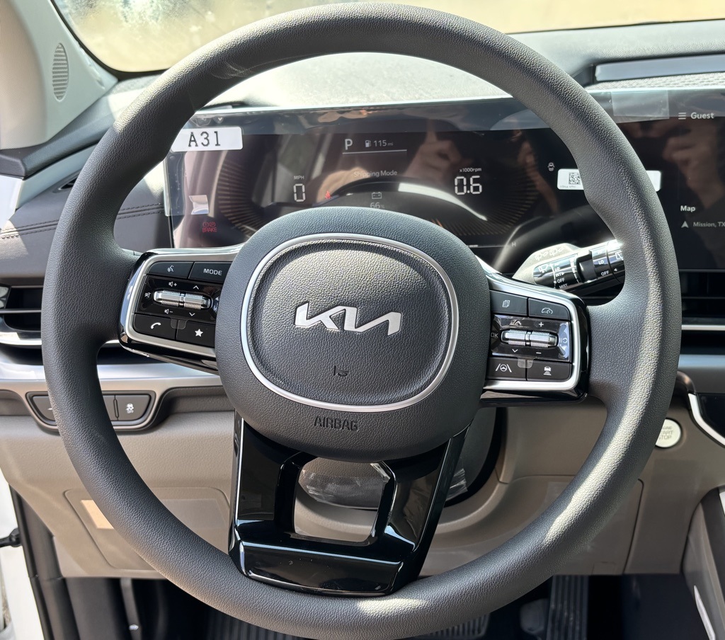 2026 Kia Carnival LX photo 9