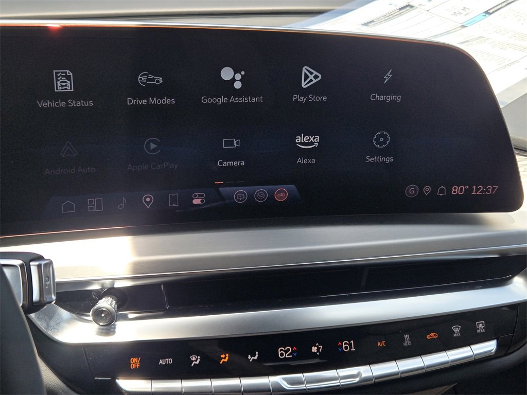 2025 Cadillac Lyriq Luxury photo 14