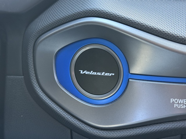 2020 Hyundai Veloster 2.0L Premium photo 30