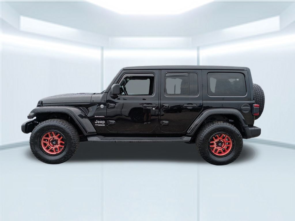 2019 Jeep Wrangler Unlimited Sahara photo 2