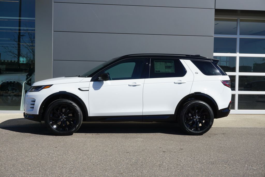 2025 Land Rover Discovery Sport SE photo 8