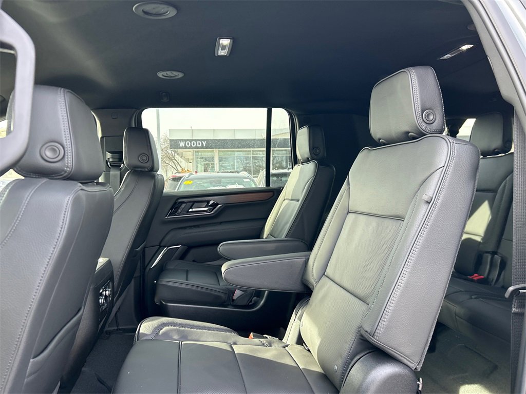 2026 GMC YUKON XL - Image 33