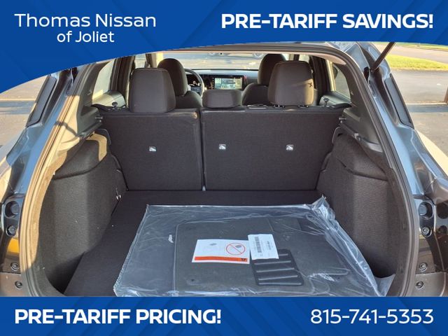 2025 Nissan Kicks SV photo 4