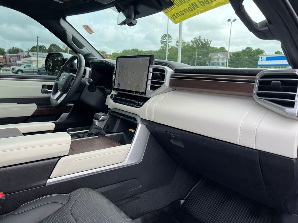 2024 Toyota Sequoia Capstone photo 27