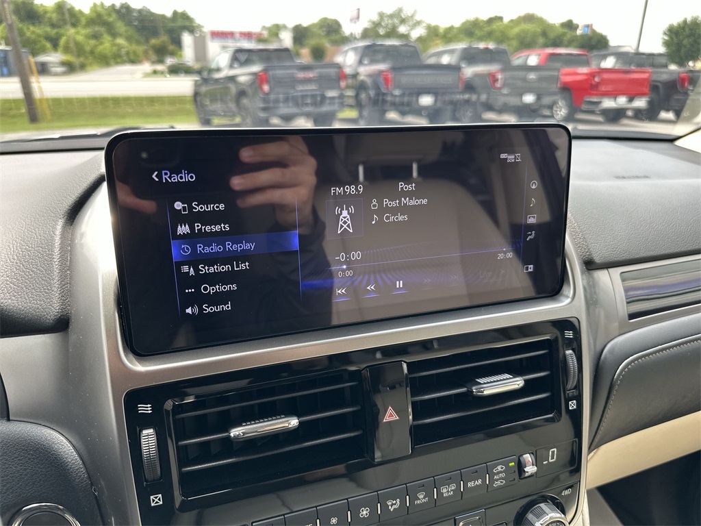 2023 Lexus GX 460 Luxury photo 16