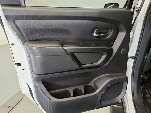 2023 Nissan Titan PRO-4X photo 25