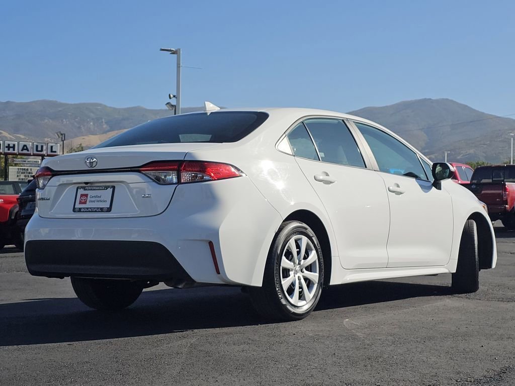 2024 Toyota Corolla LE photo 18