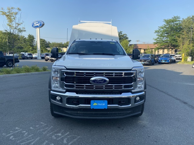 2025 Ford F-550 photo 2