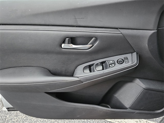 2020 Nissan Sentra SV photo 25