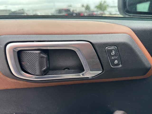 2022 Ford Bronco Outer Banks photo 19