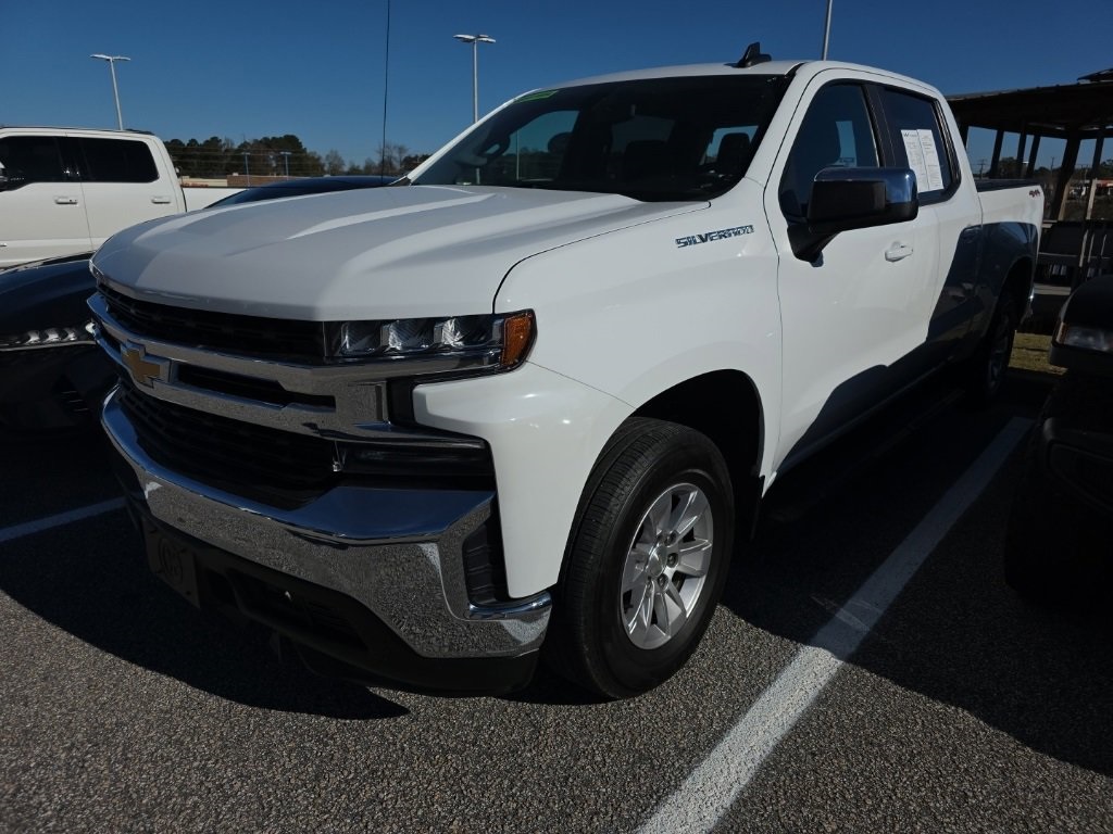 2019 Chevrolet Silverado 1500 LT photo 2