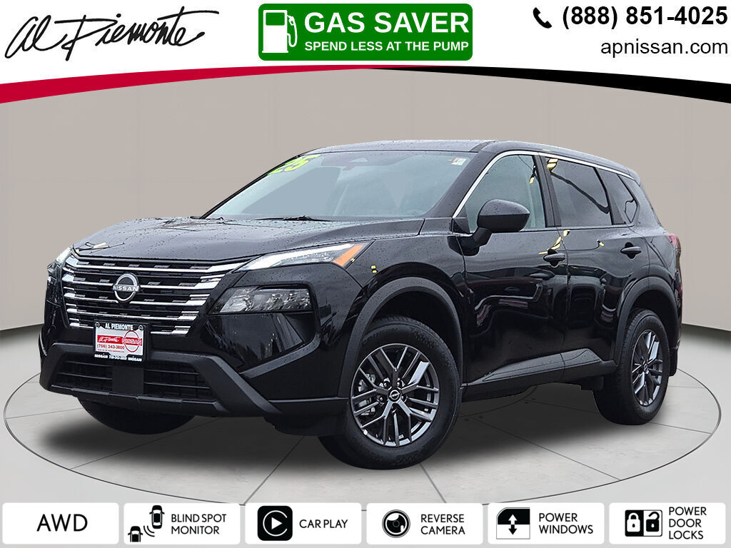 2025 Nissan Rogue S's photo